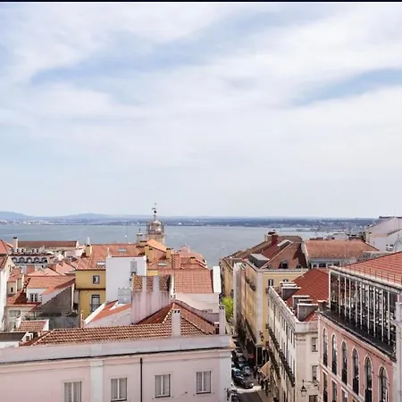 Apartment Deluxe King With Ac With2 Bedrooms Lisbon